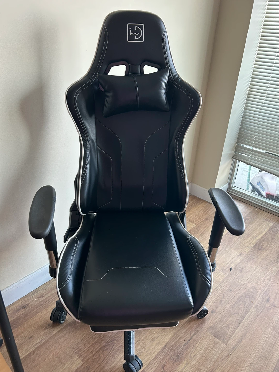 Black Gaming Chair - Used Good