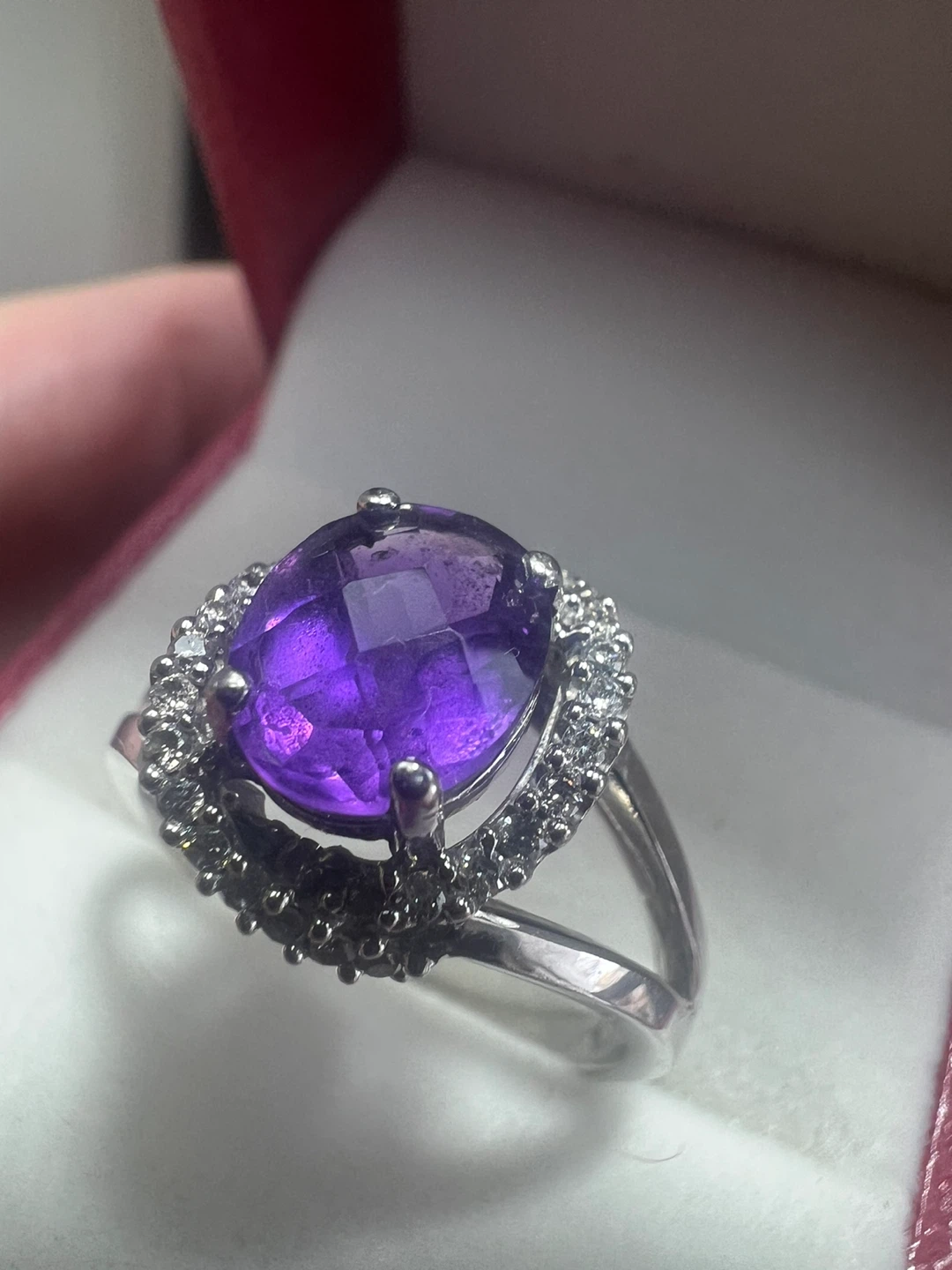 10 k Amethyst and Diamond Ring - photo 3