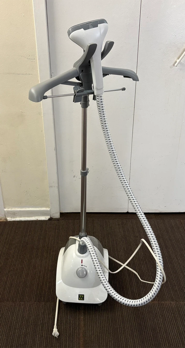 Portable Clothing Steamer - photo 3