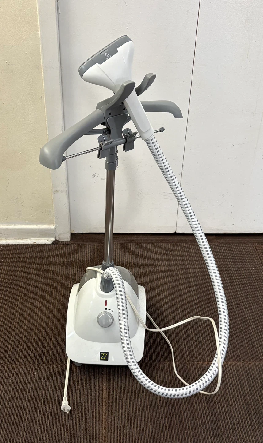 Portable Clothing Steamer - photo 2