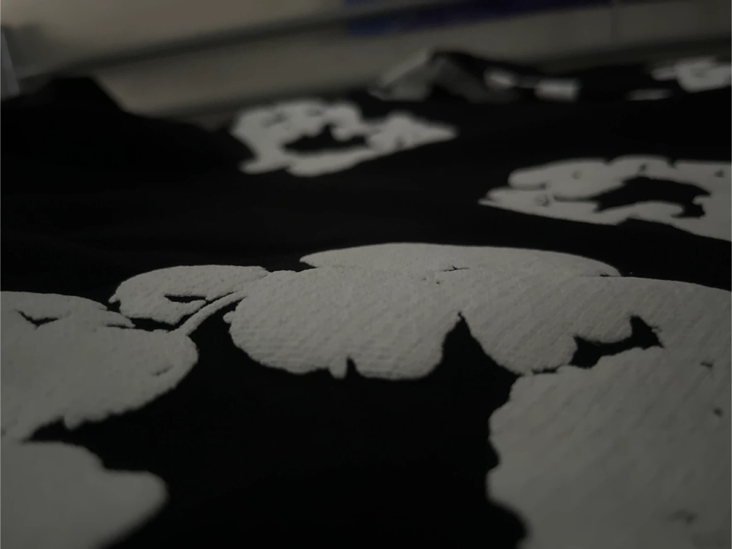 Denim Tears Hoodie - Black with White Floral Print - Size M - photo 3