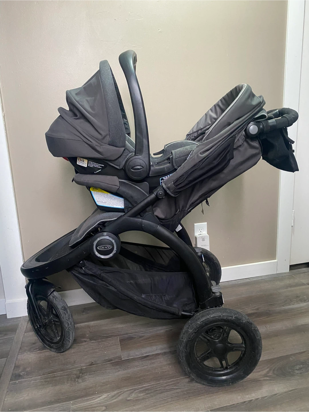 Graco car seat and stroller combo