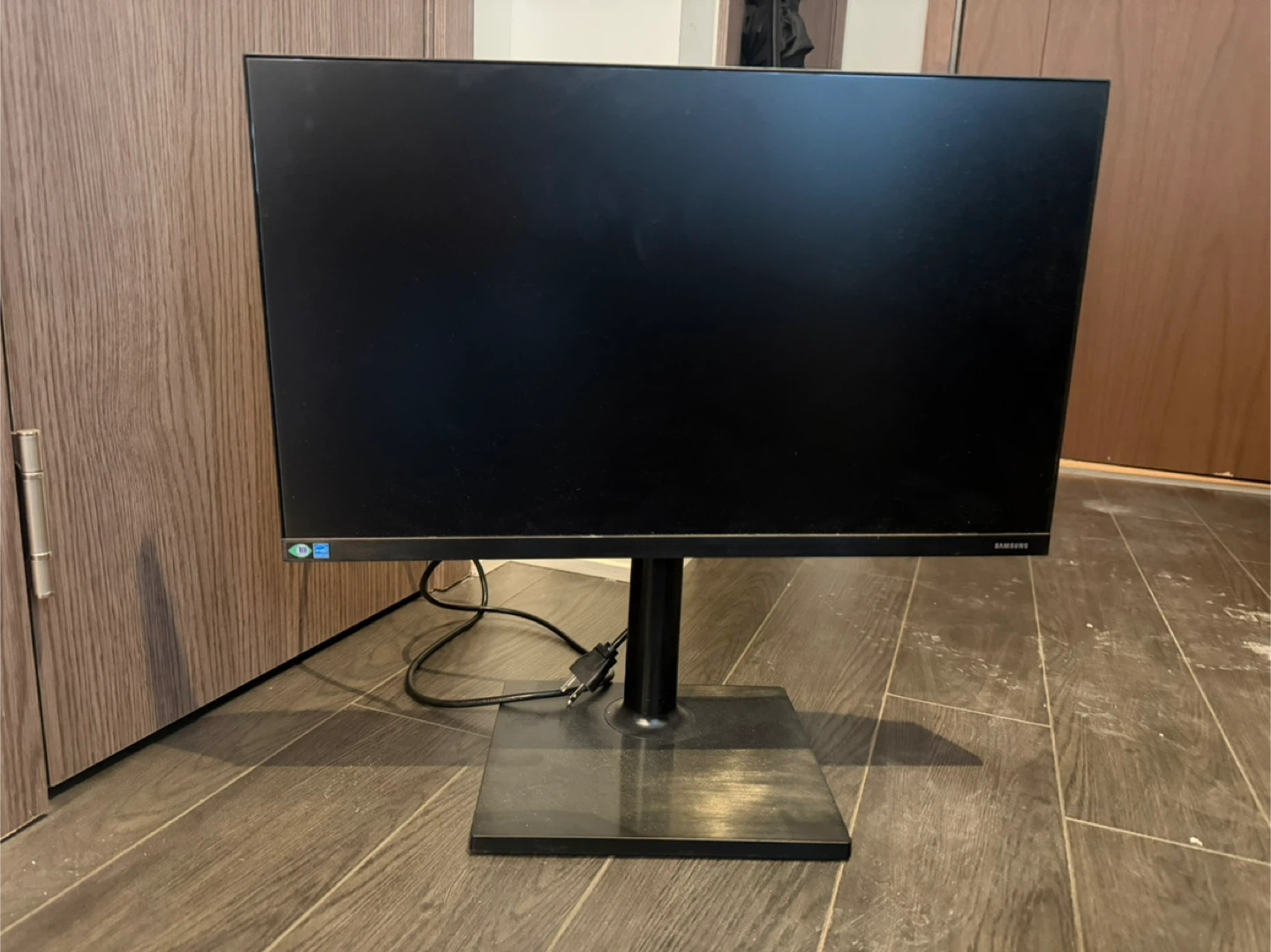 Samsung 24” Monitor – Excellent Condition