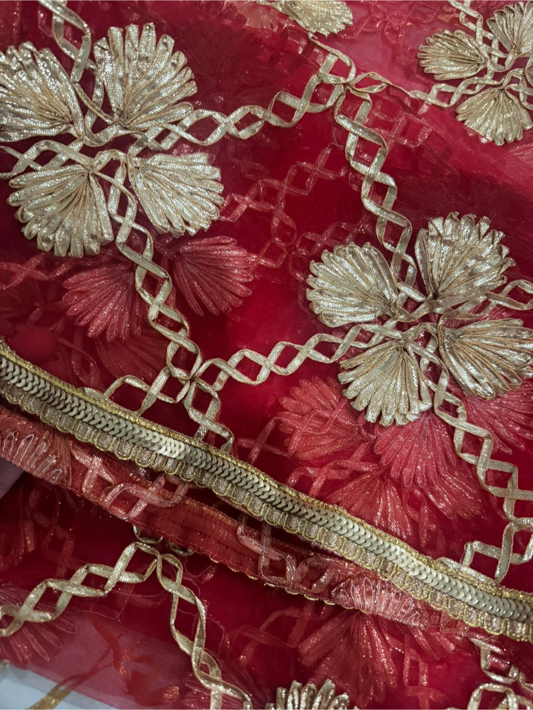 Red Fabric with Gold Embroidery 🏆 - photo 4