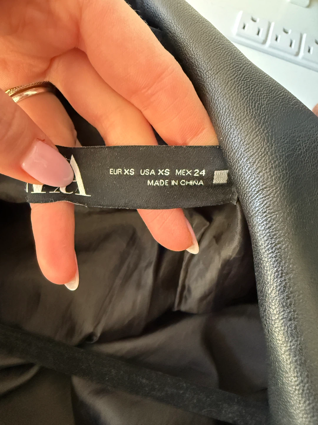 Zara Faux Leather Moto Jacket XS Black - photo 3