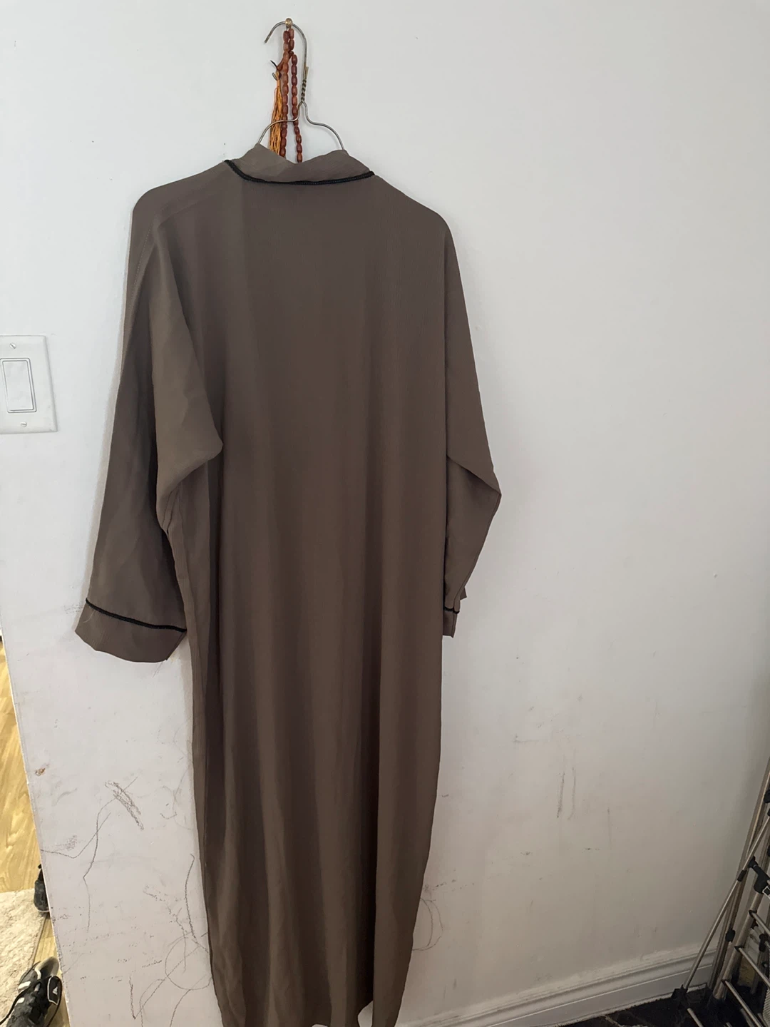 Brown Abaya with Black Trim - Size 56 - photo 3