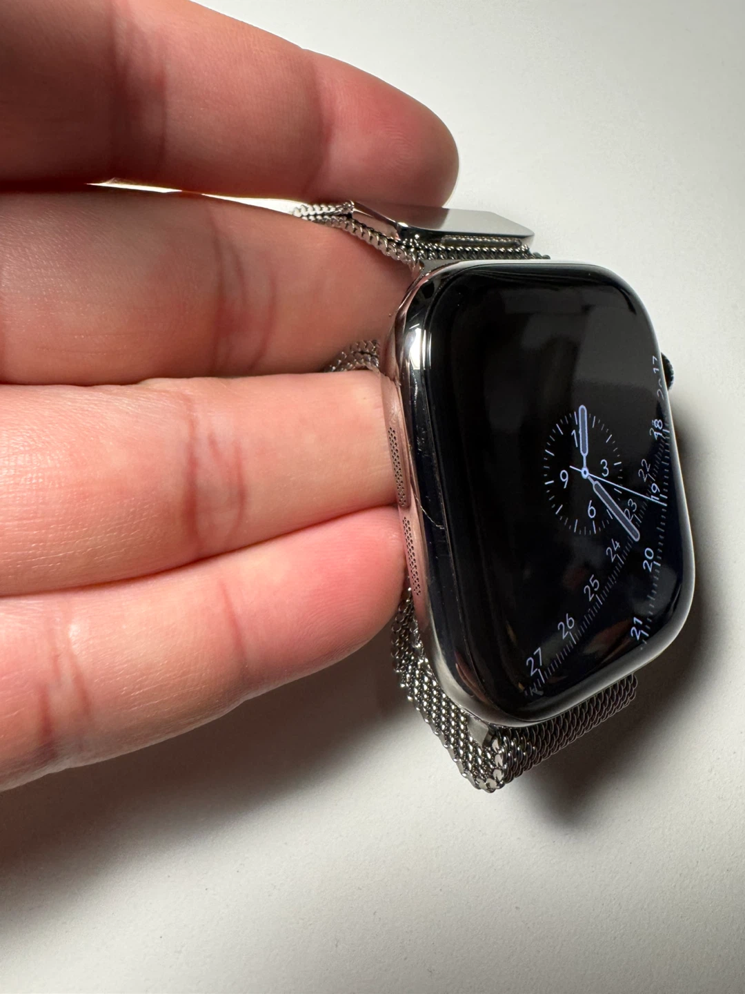 Apple Watch Series 11 TITANIUM - 100% Battery - Mint Condition - photo 3