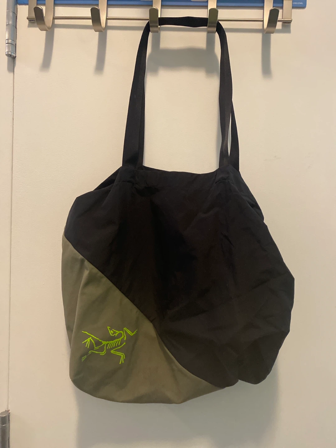Arc'teryx Tote Bag - Black/Olive