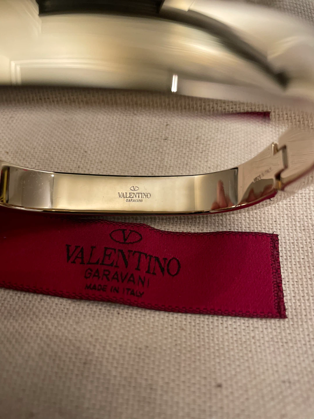 Valentino Garavani Gold Tone Bangle Bracelet - photo 3