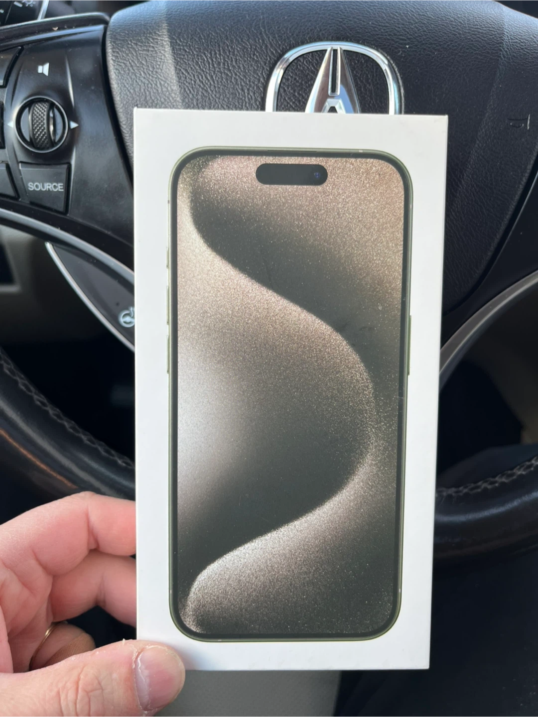 Apple iPhone 15 Pro - photo 3