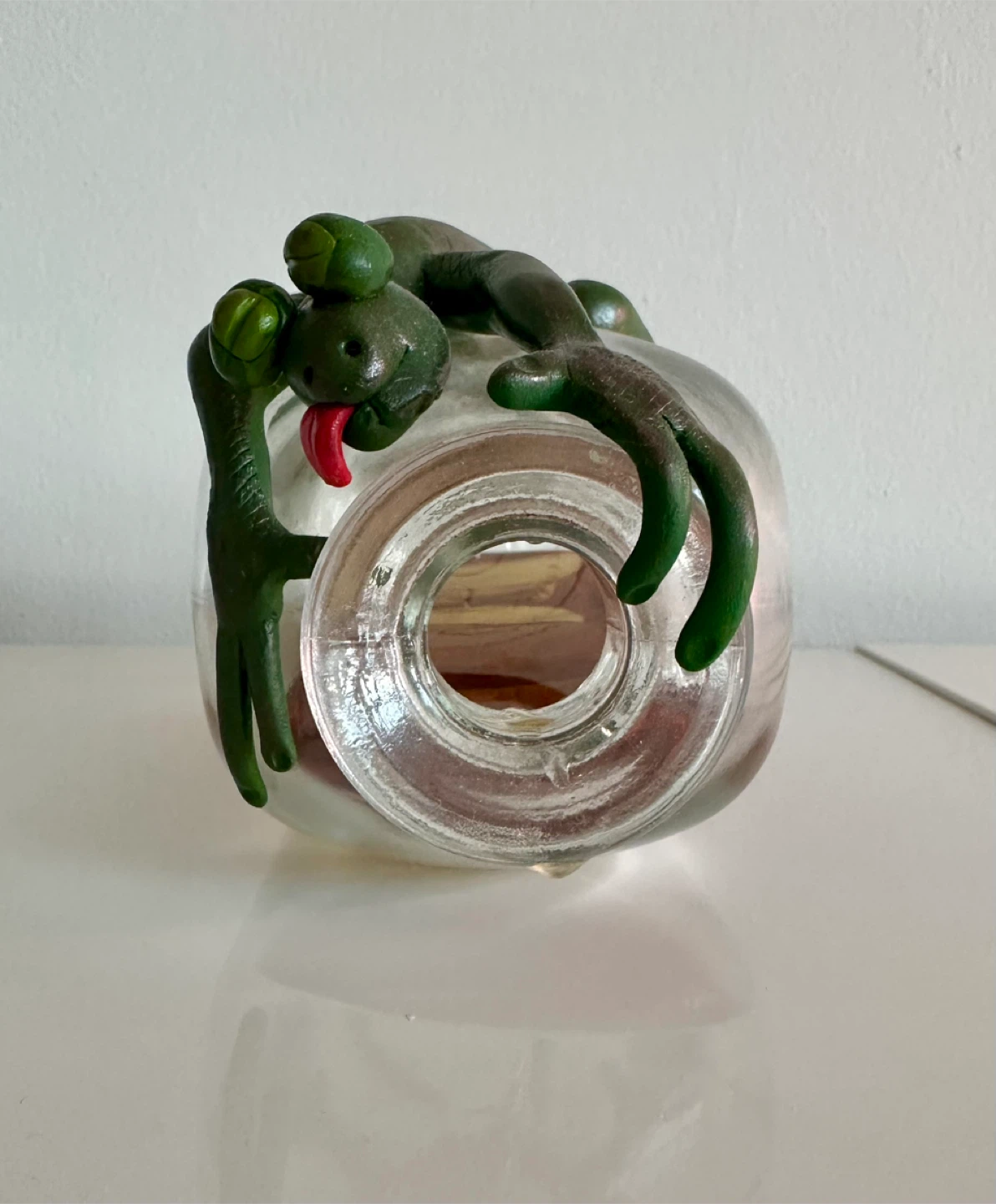 Hand Made Green Lizard Decor on Glass Bottle - photo 4