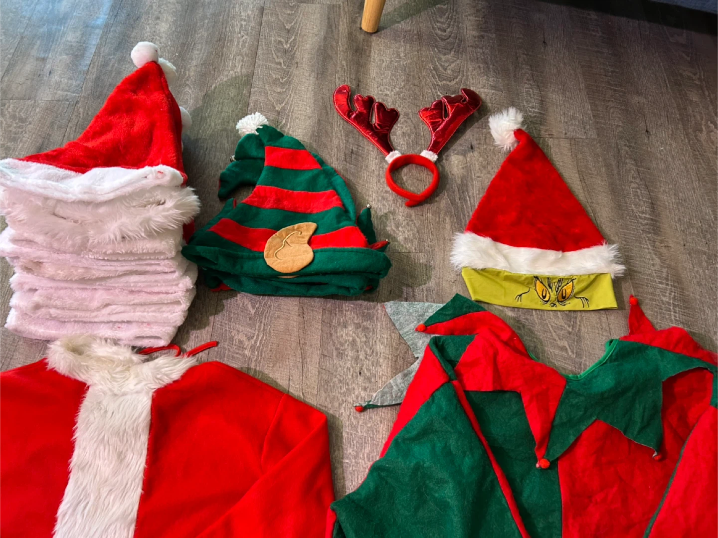 Christmas Costume Lot - Santa & Elf Outfits - photo 3