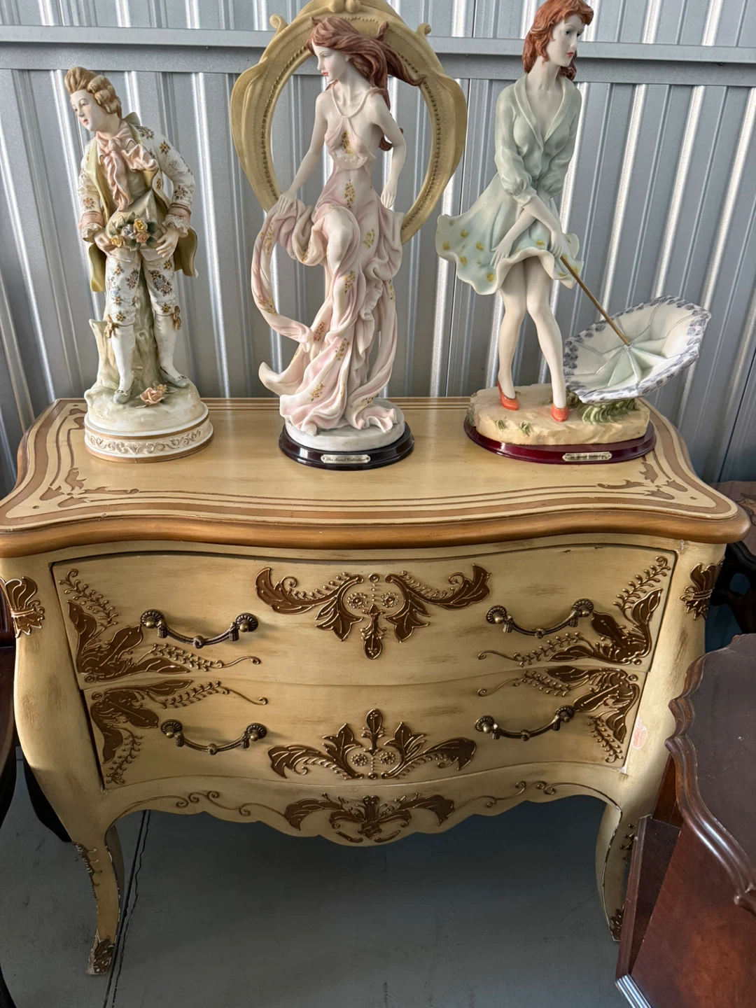 Vintage French style Ornate 2 - Drawer Dresser - photo 5