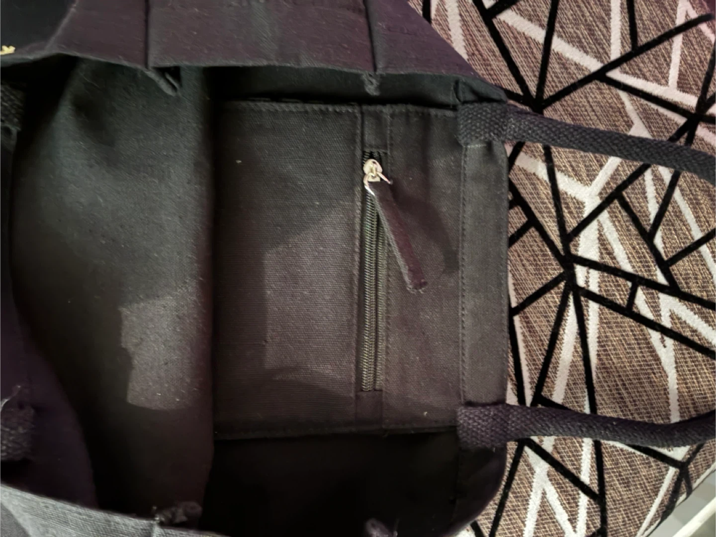 Black Canvas Tote Bag "Lost in a Romantasy" - photo 2