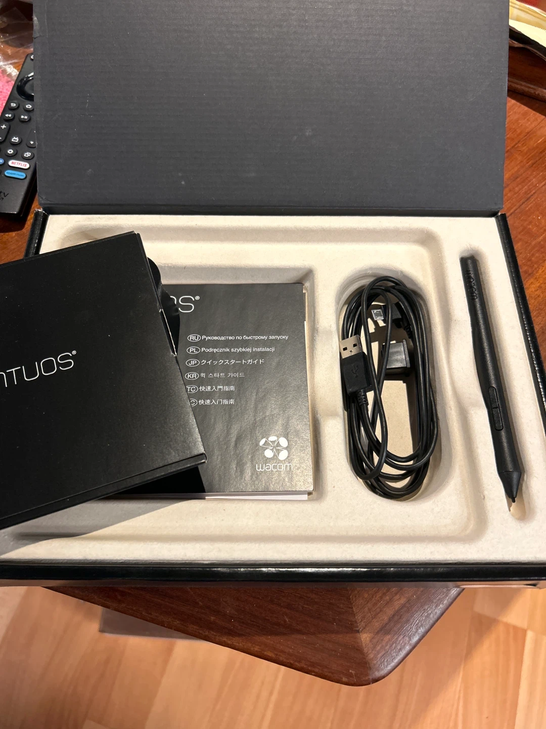 Wacom Intuos Pro Drawing Tablet CTH-490 - photo 2