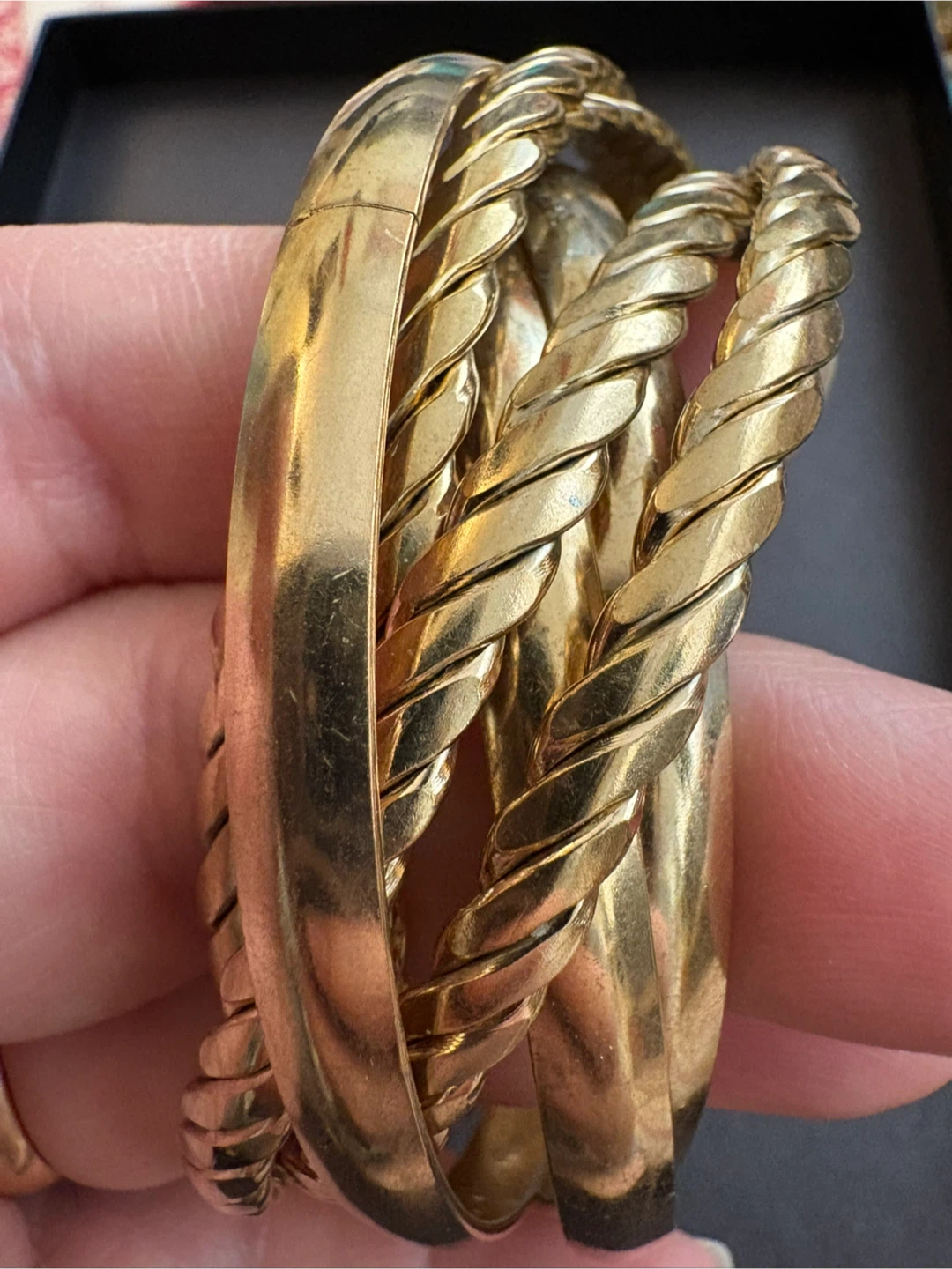 Vintage Set of 6 Gold Tone Bangle Bracelets - photo 3