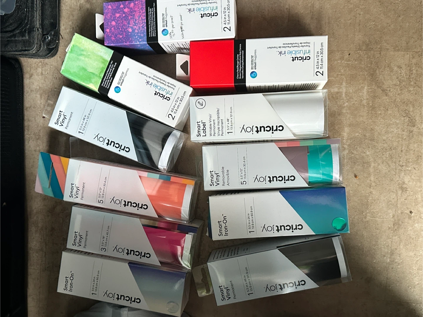 Cricut Joy Assorted Lot: Vinyls, Inks, Mats and Cards 🏆 - photo 3