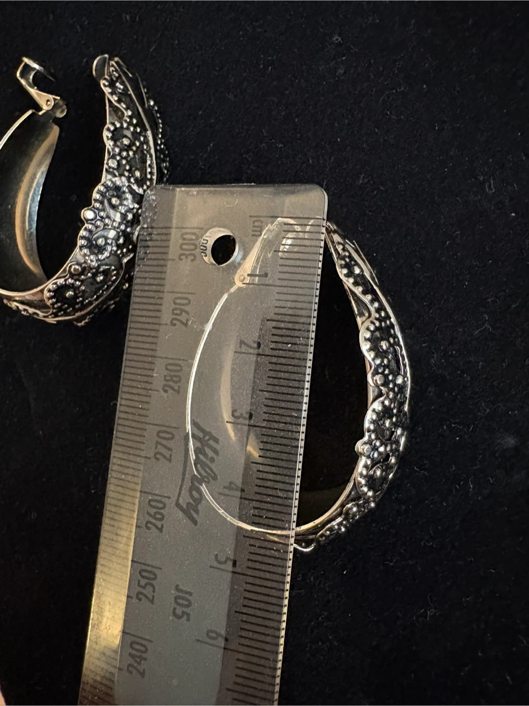 Vintage Ornate Silver-Tone Hoop Earrings - photo 3