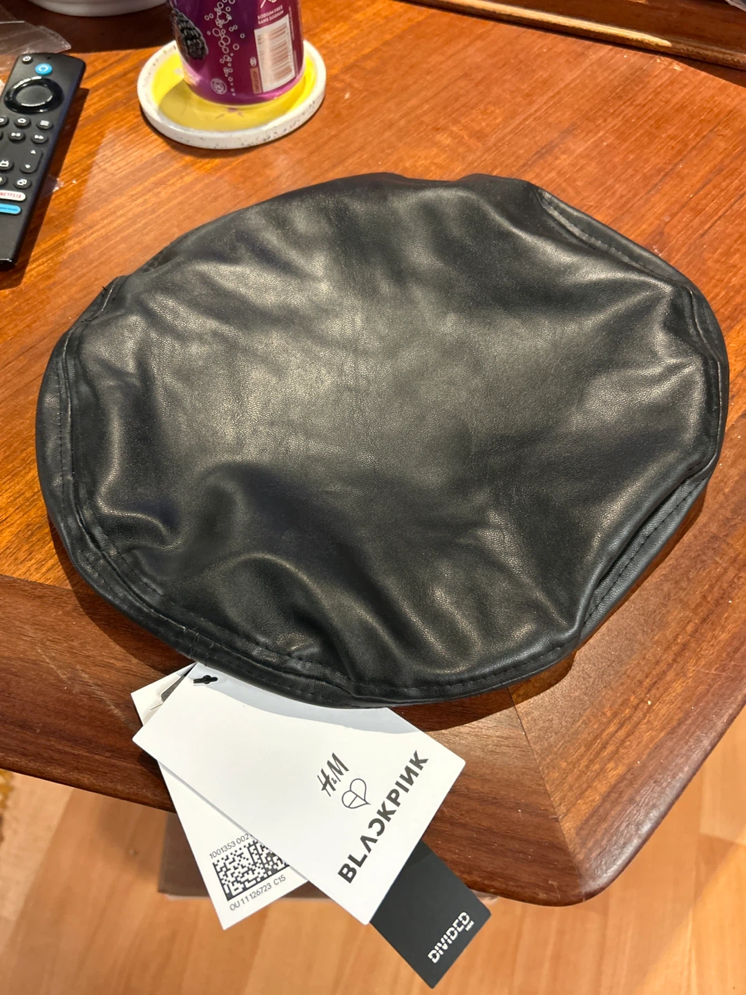 H&M x BLACKPINK Faux Leather Beret - photo 2