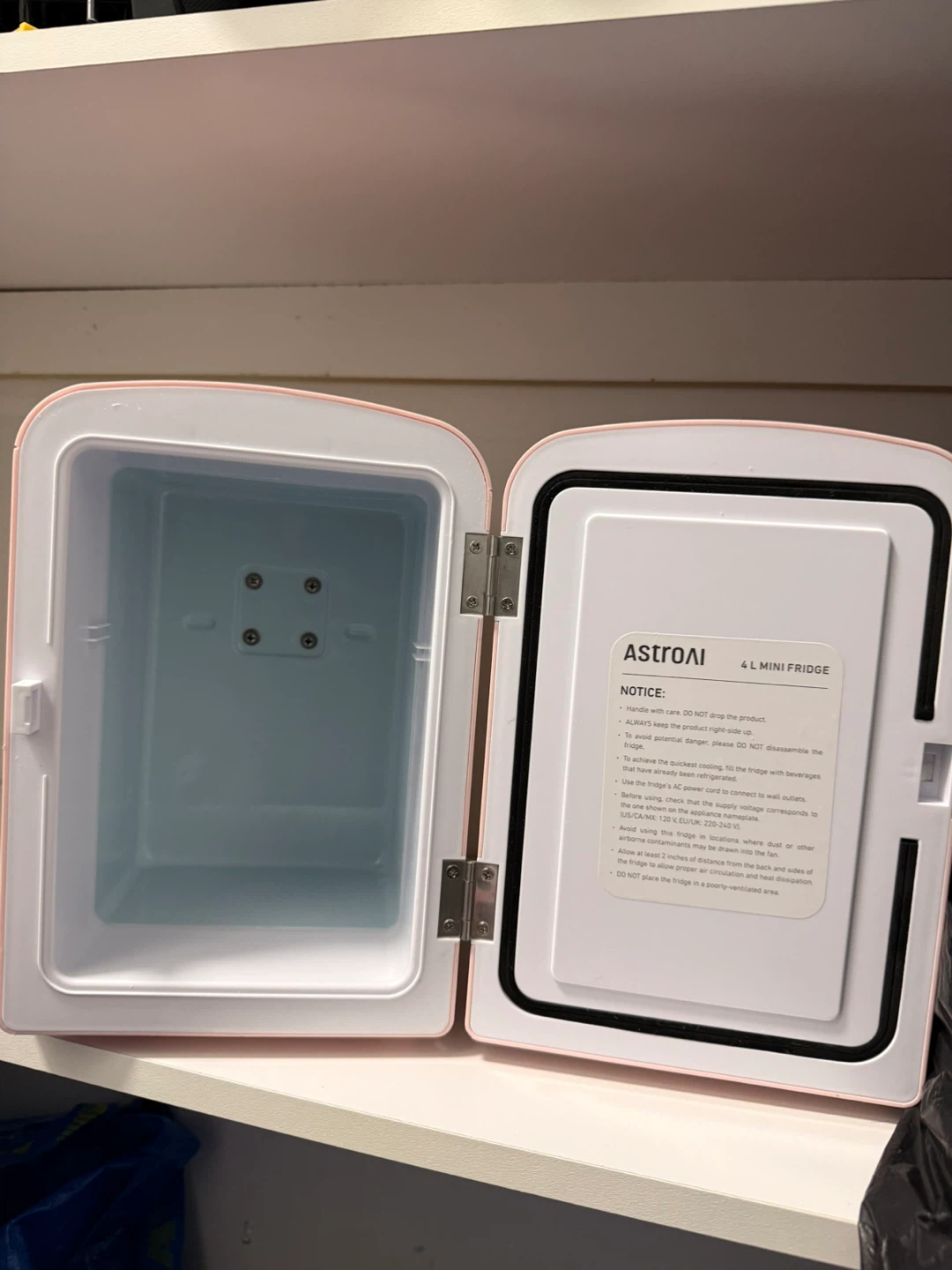 AstroAI Pink 4L Mini Fridge - photo 5