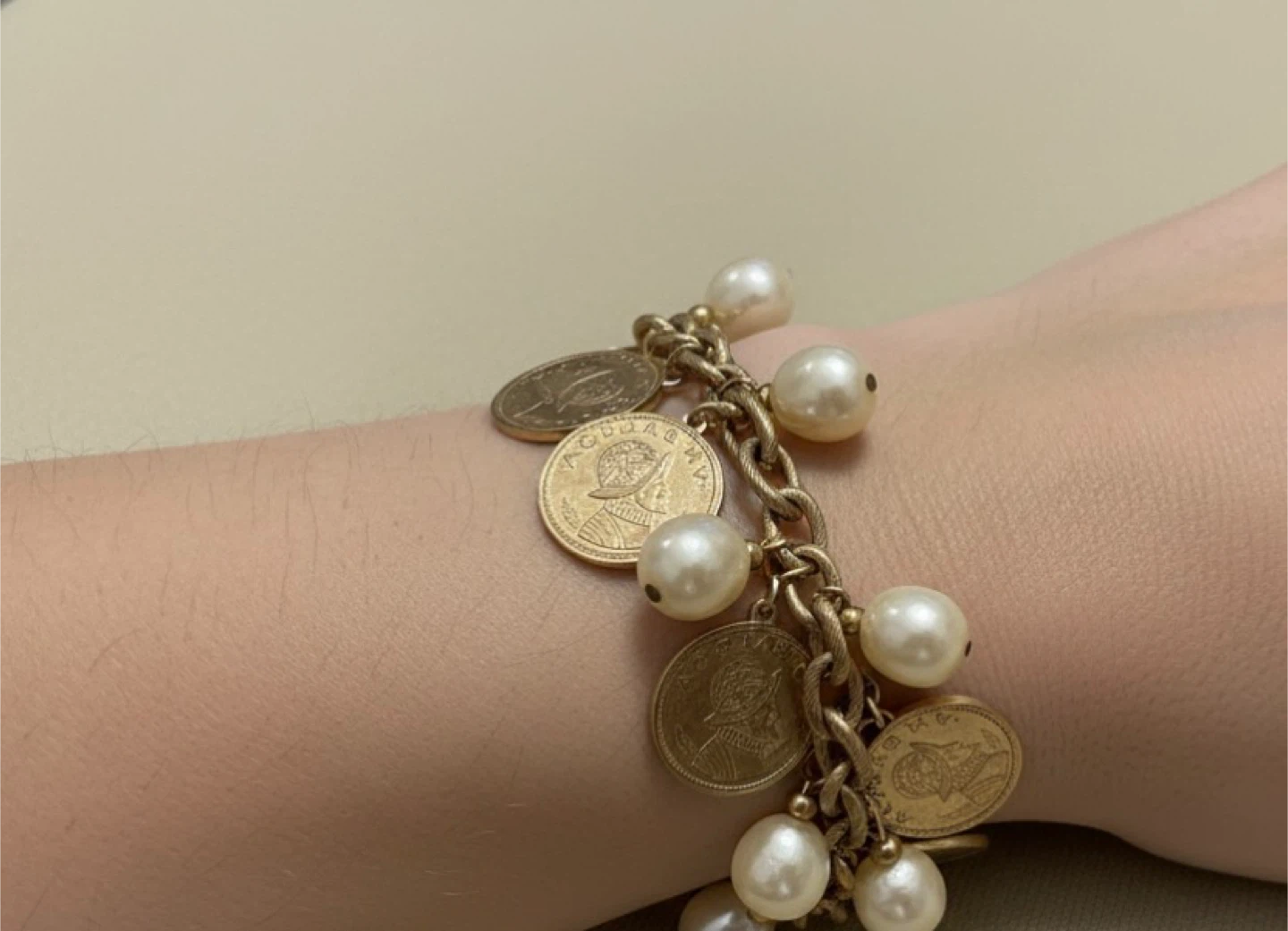 Vintage Gold-tone Charm Bracelet with  Pearls and Coin Charms - photo 3