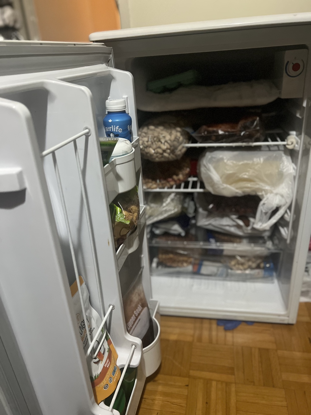 Great Danby Mini Fridge - photo 2