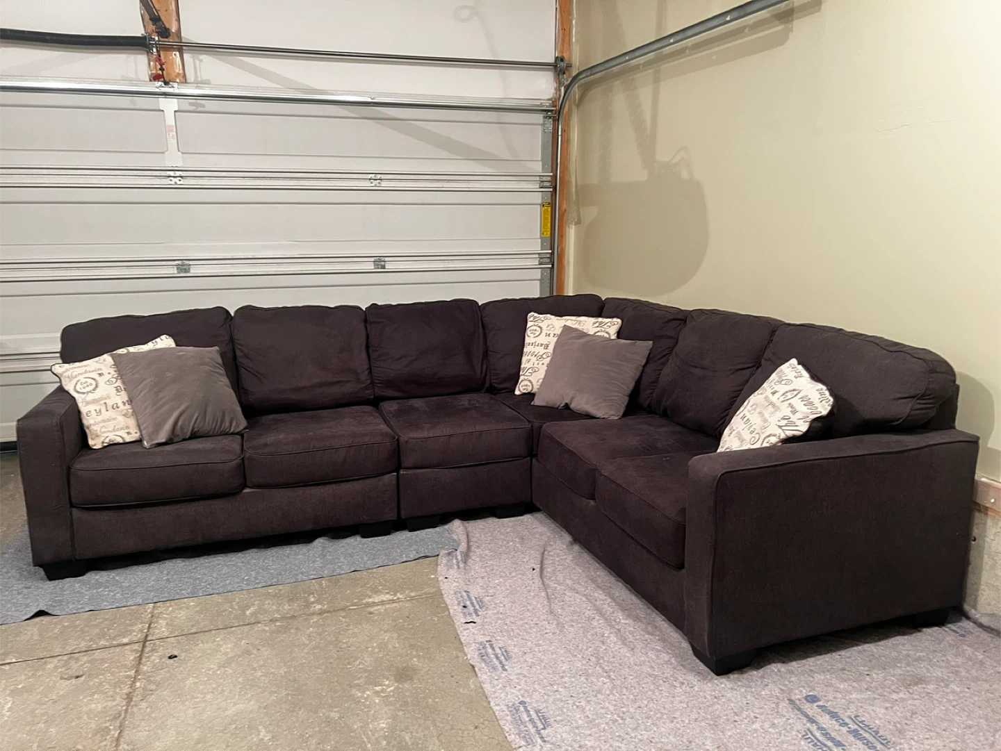 Charcoal 3-piece Sectional - 91" x 119"