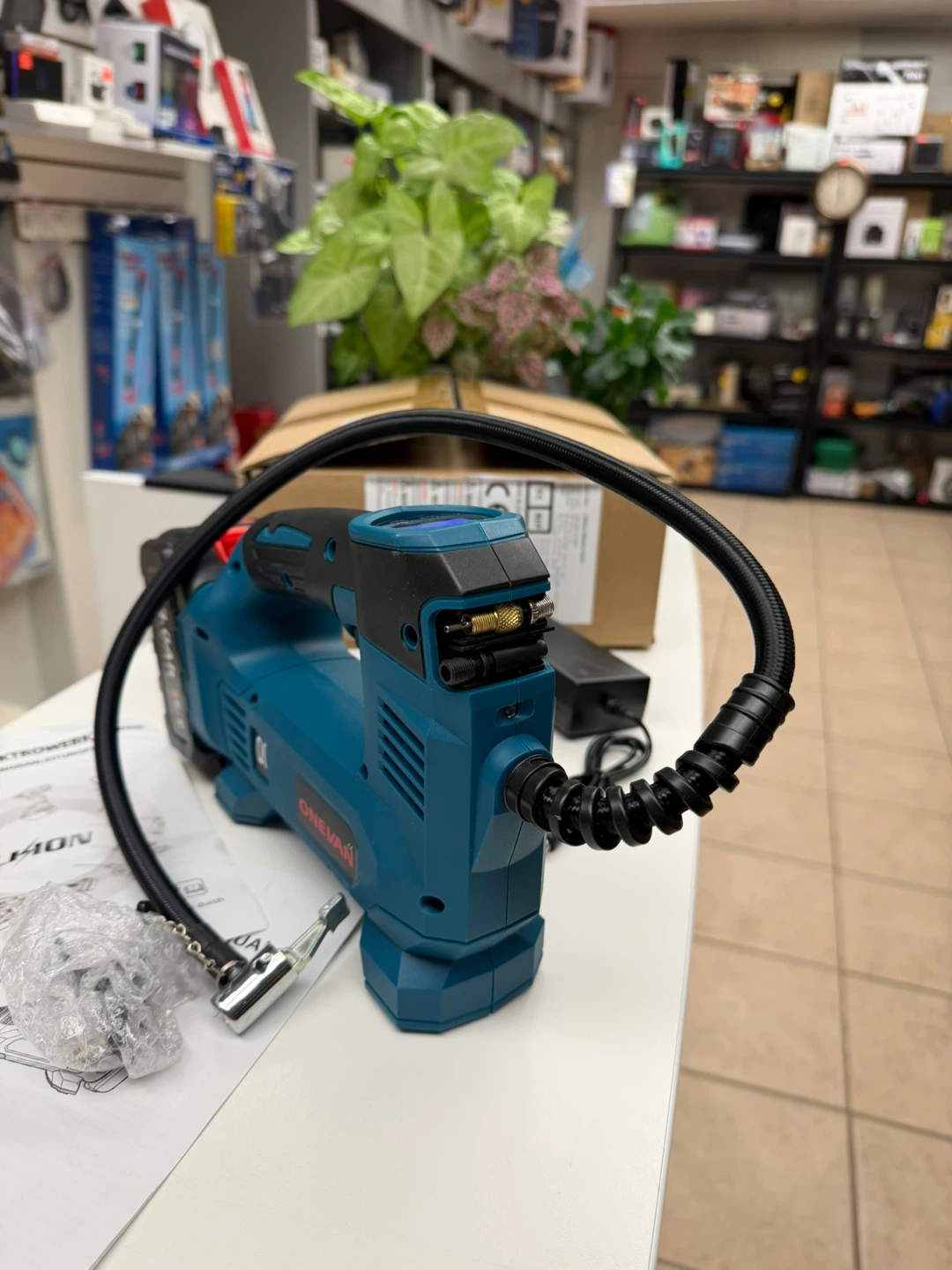 Portable Cordless Air Compressor with 3.0Ah Battery - photo 5