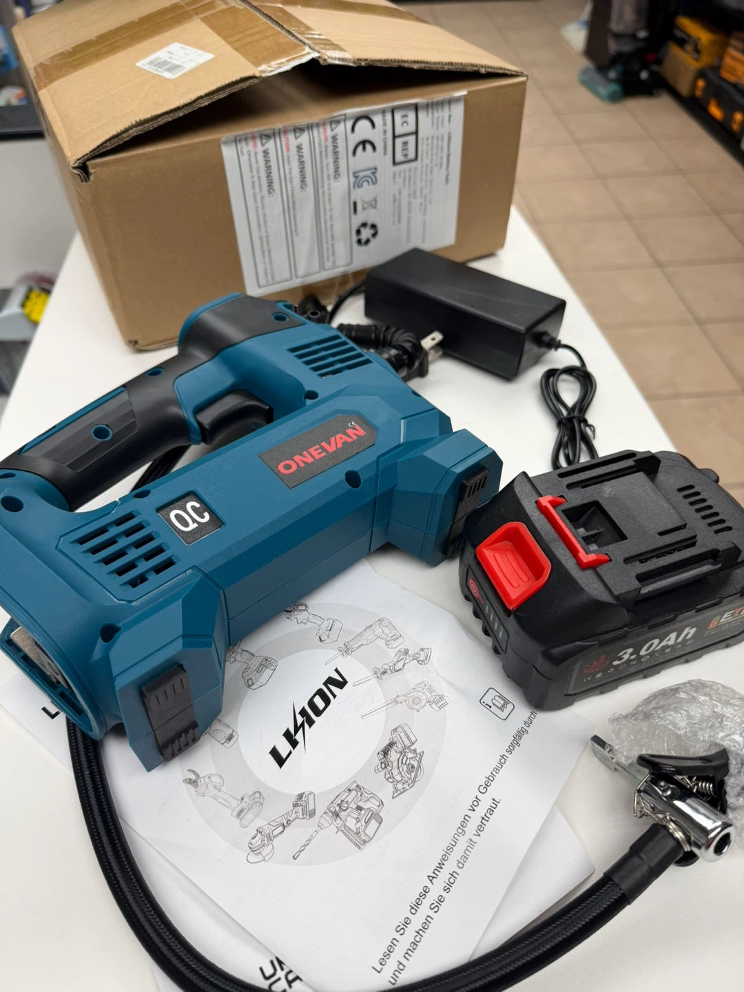 Portable Cordless Air Compressor with 3.0Ah Battery - photo 4