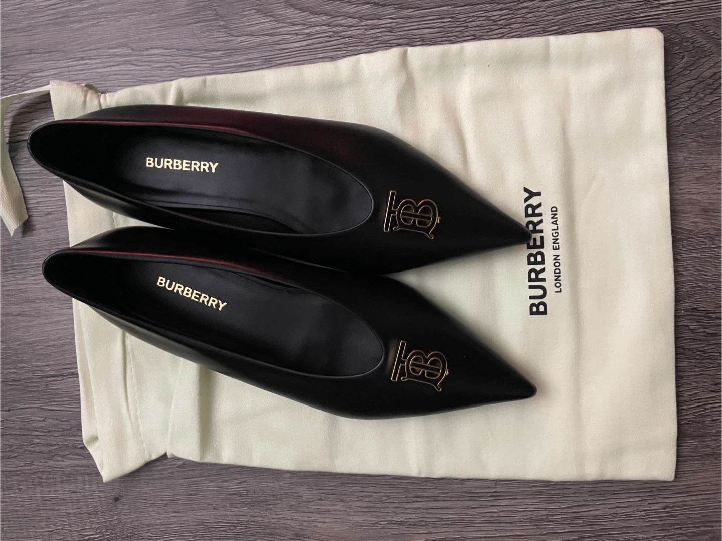 Burberry Black Leather Pointed Toe Flats🏆 - photo 2