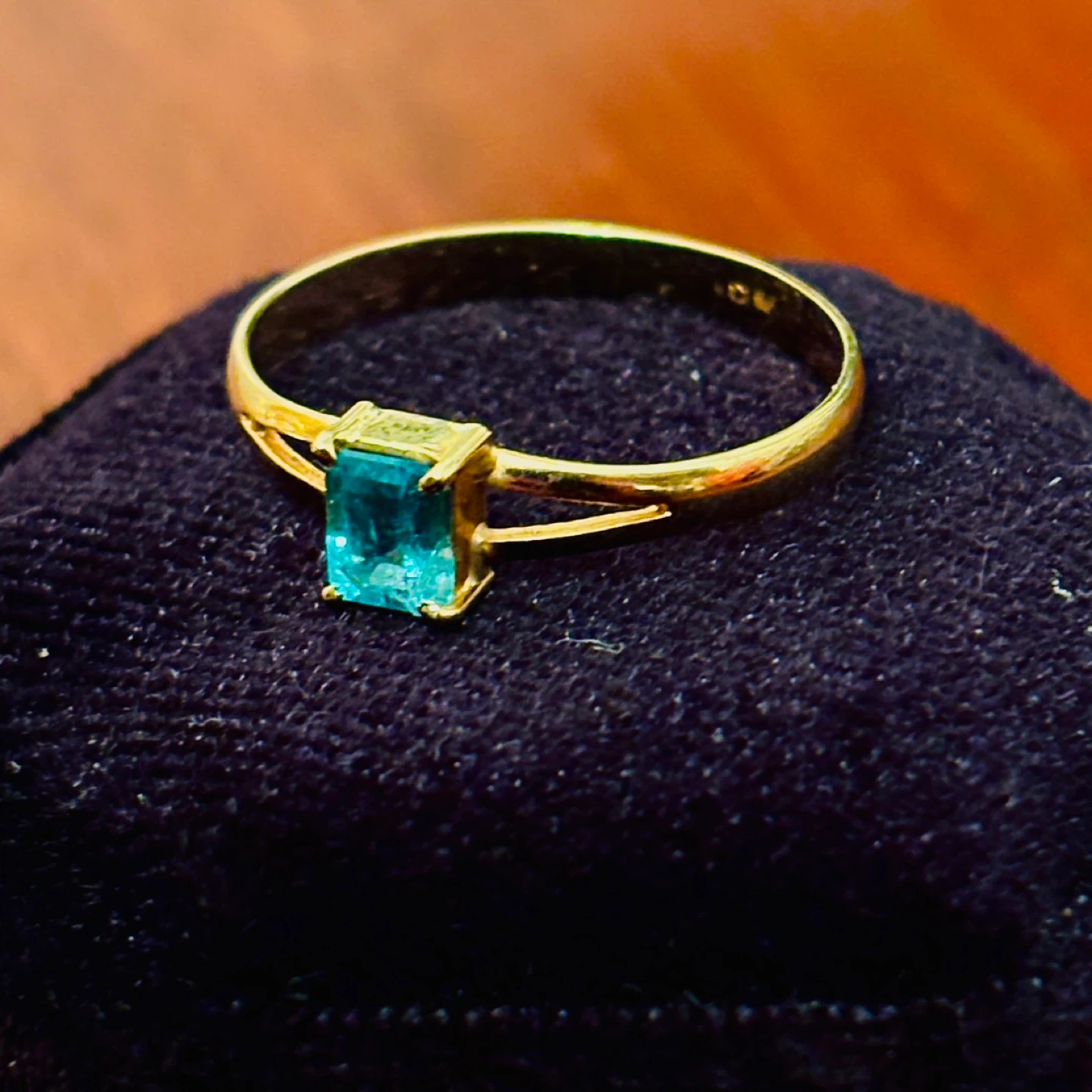 10k Gold Ring with Natural Emerald