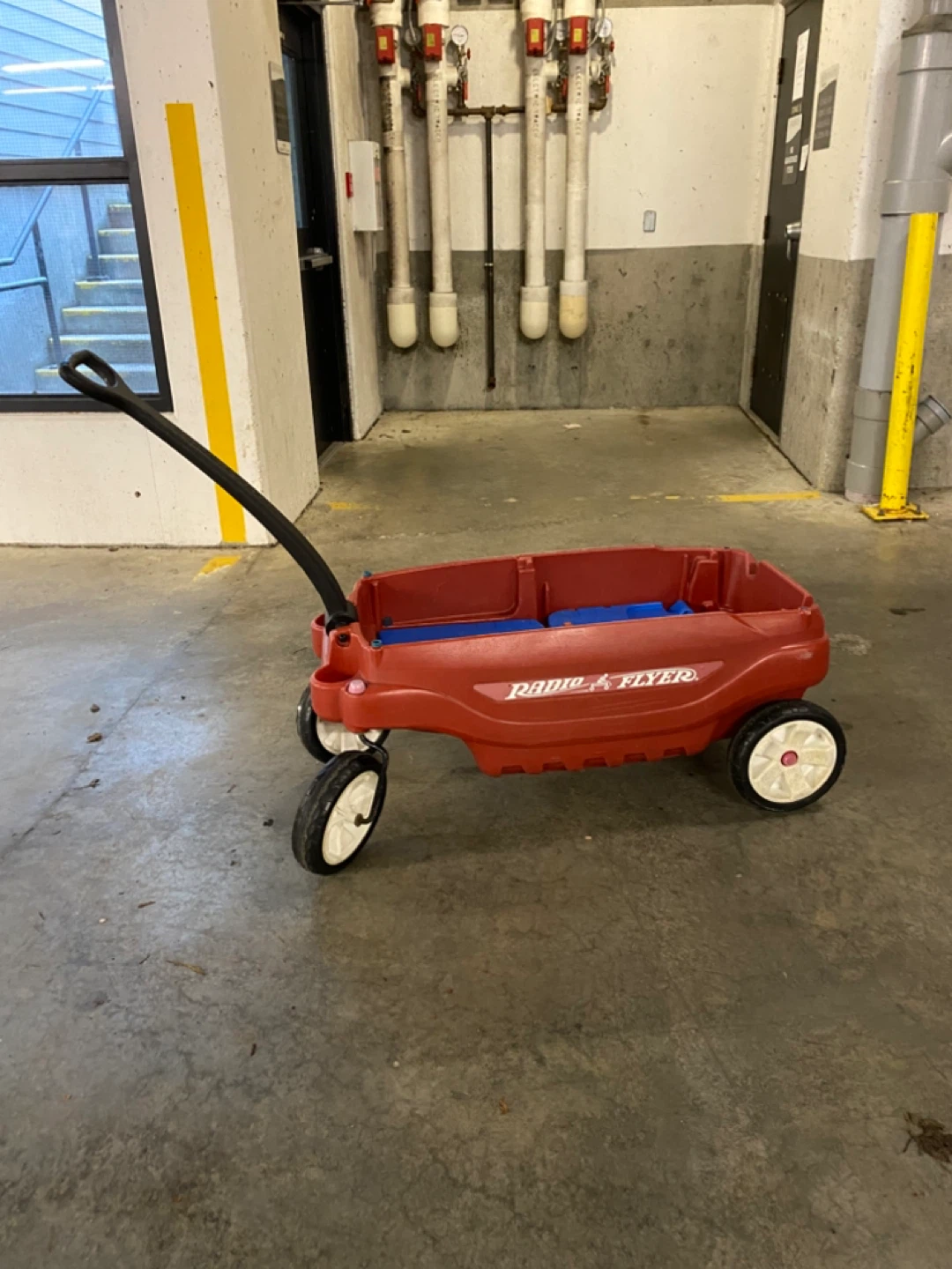 Radio Flyer Little Red Wagon