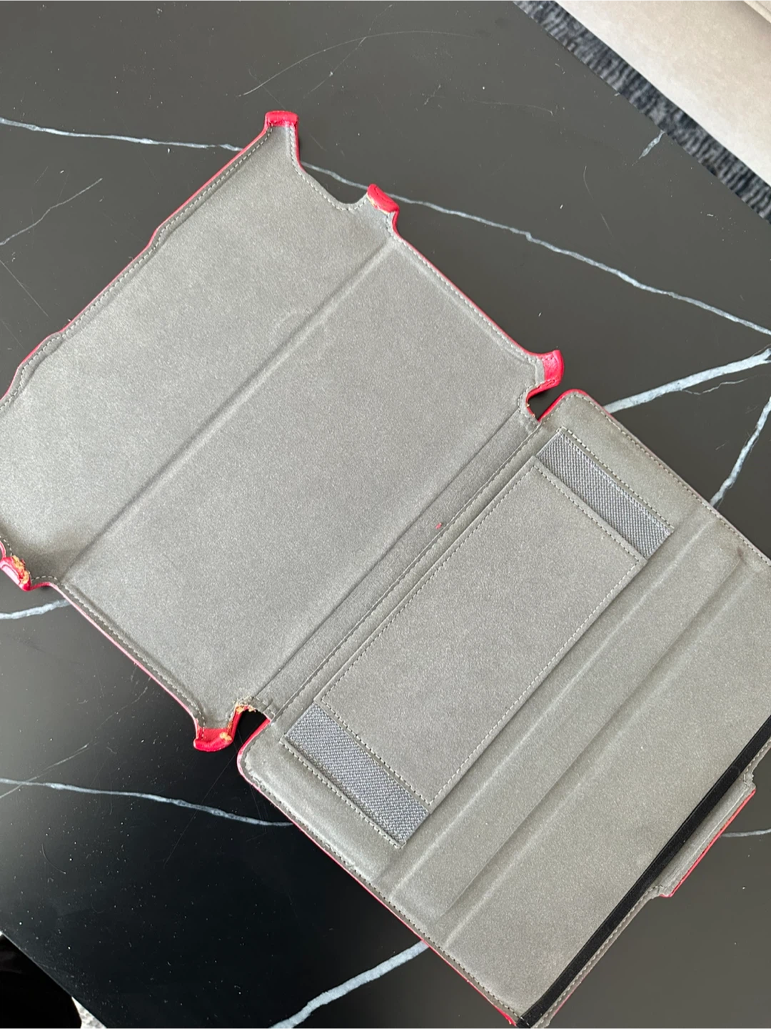 Red Folio Case for Tablet 🏆 - photo 2