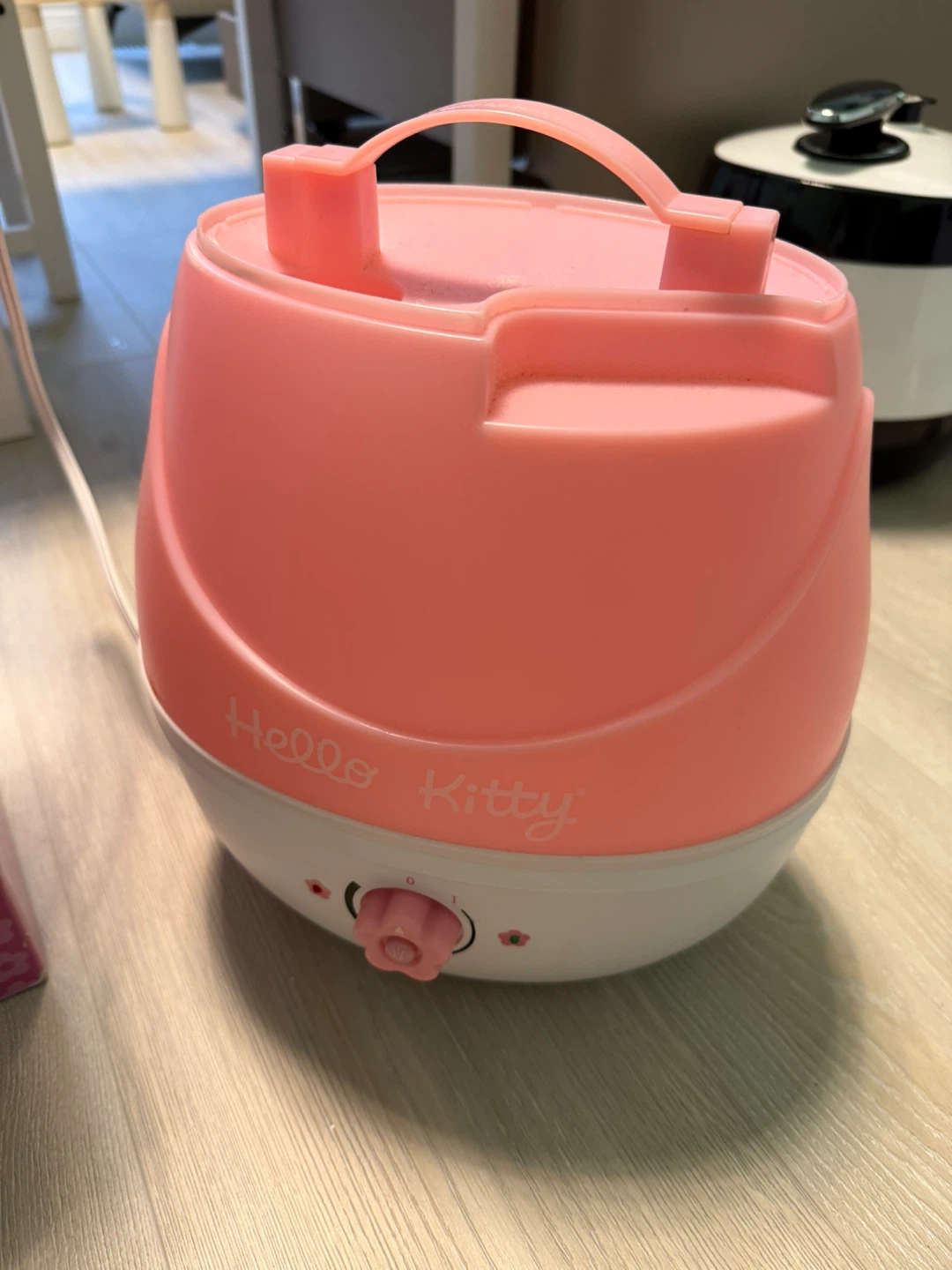Crane Hello Kitty Ultrasonic Humidifier - photo 3