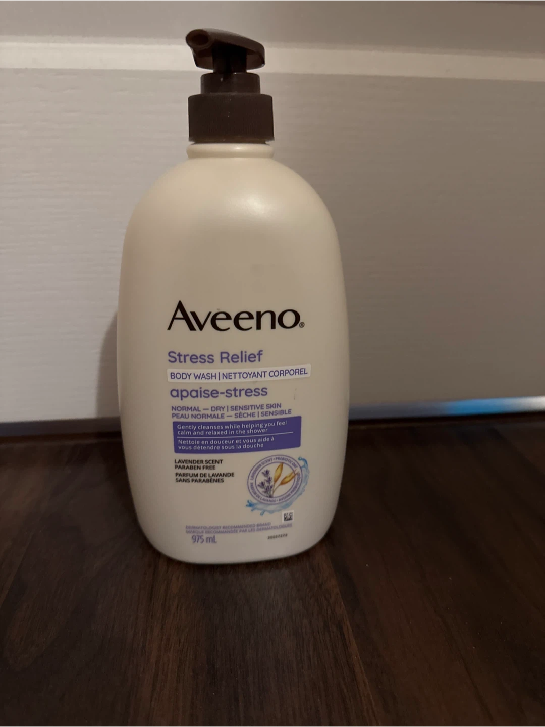 Aveeno Stress Relief Body Wash Lavender Scent 975ml - photo 2