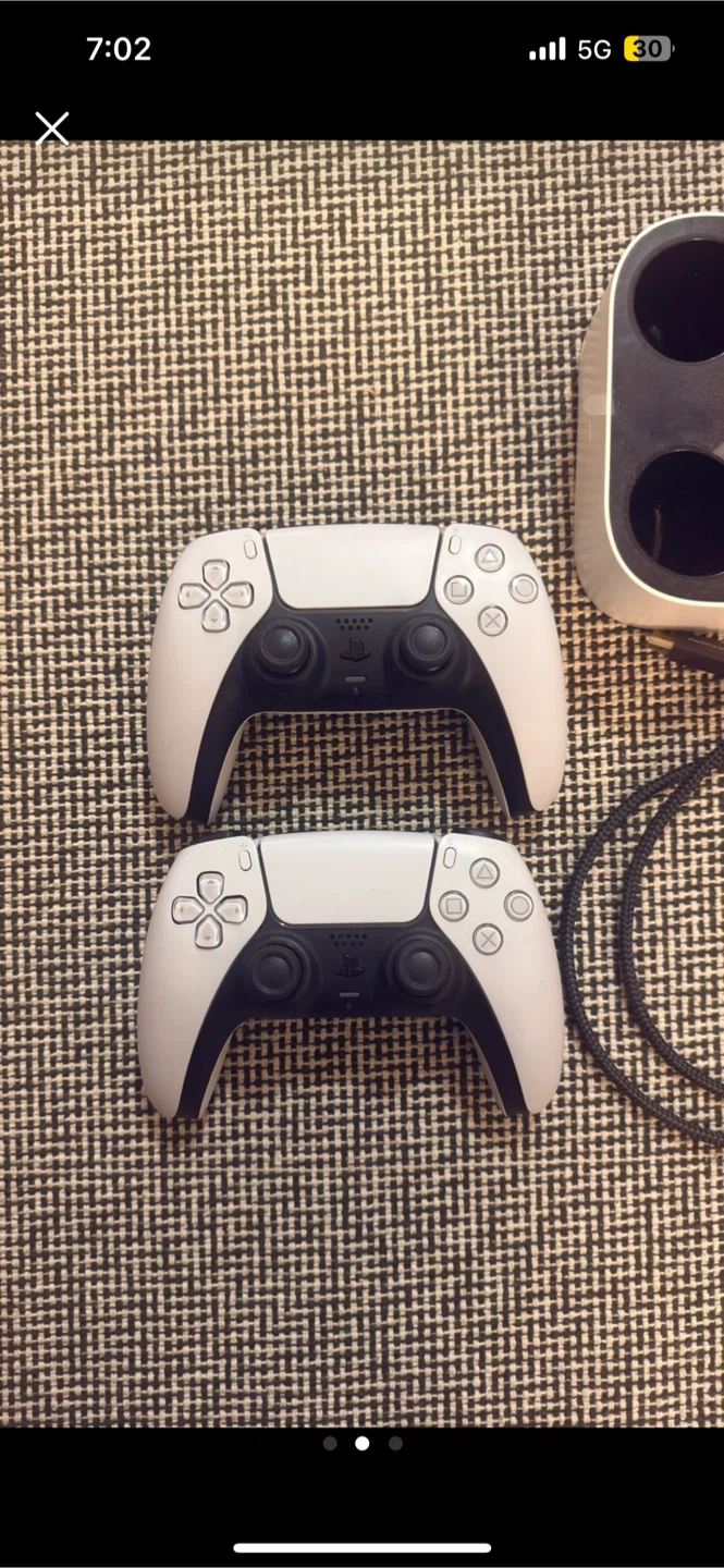 Sony PlayStation 5 DualSense Controllers with Charging Station - photo 2