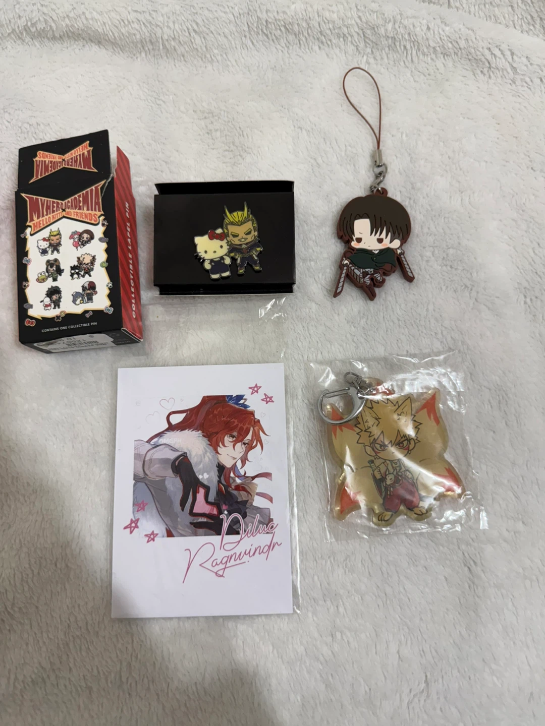 Anime merch keychains pins Bakugo, Diluc, Levi, All Might 🏆