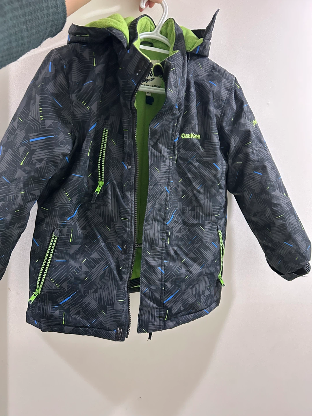 OshKosh B'gosh Winter Jacket - Boys Size 8 - photo 2