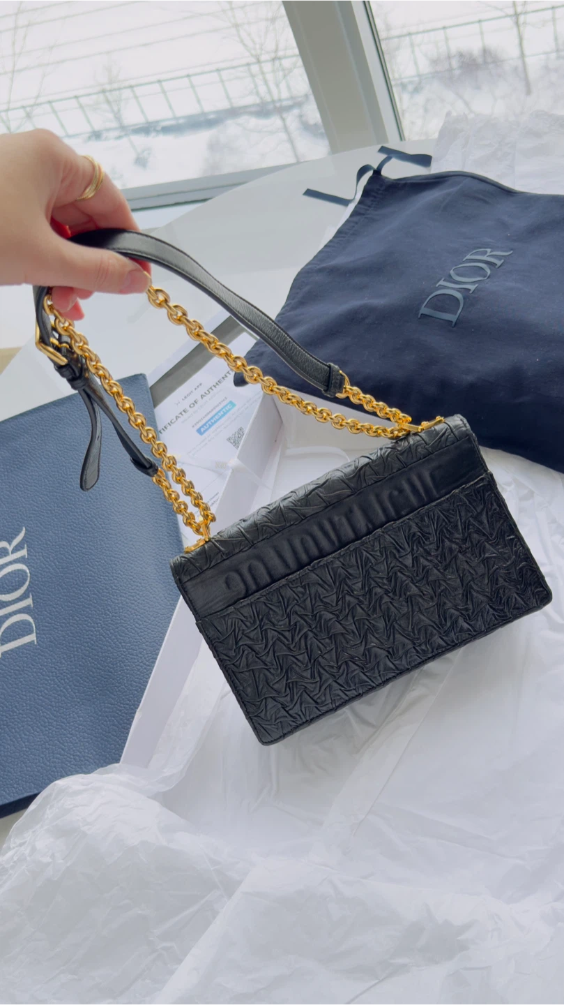 Authentic DIOR Black Wavy Effect Leather  Shoulder Bag - photo 5