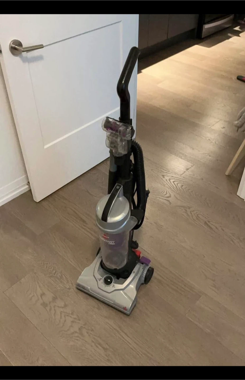 Bissell Vacuum Cleaner - photo 2