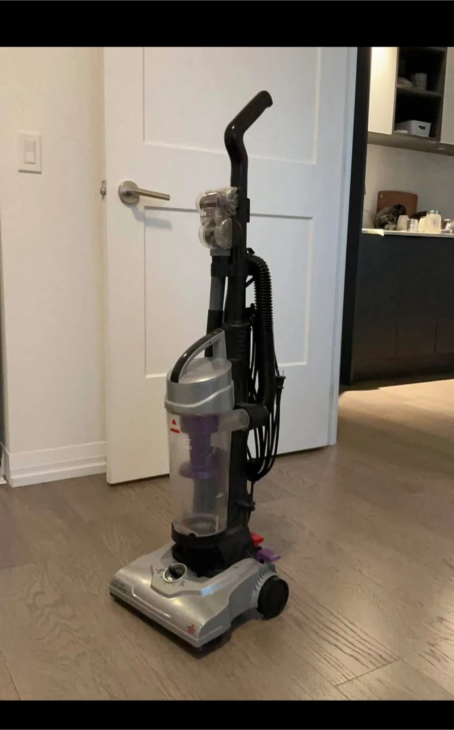 Bissell Vacuum Cleaner