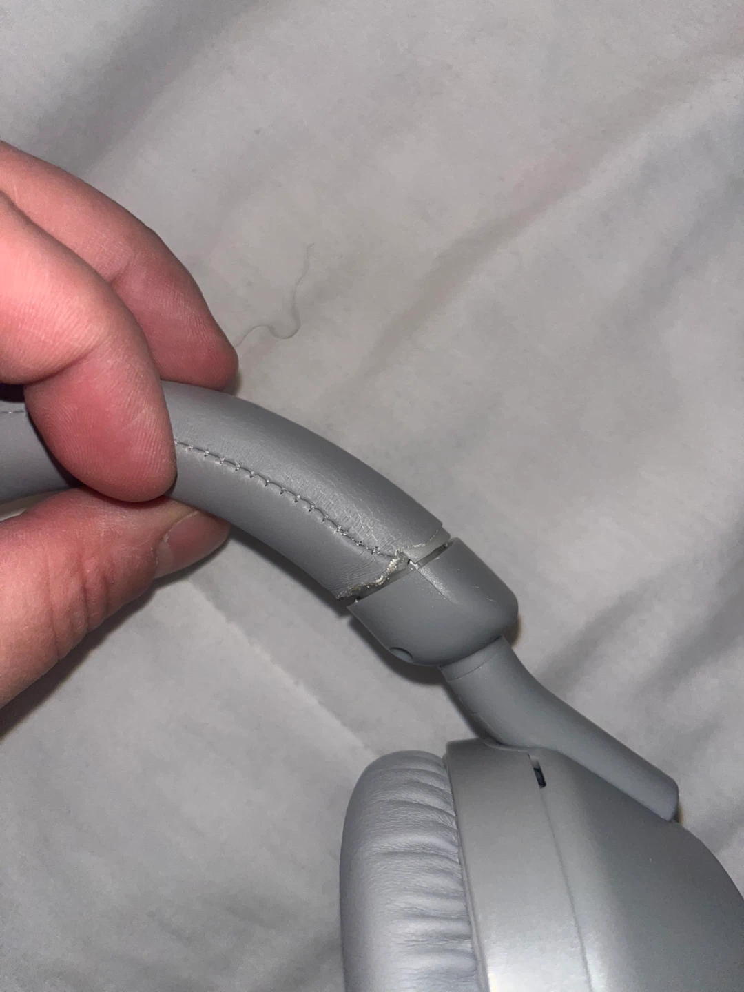 2 headphone combo - 1 wired 1 Bluetooth - photo 4