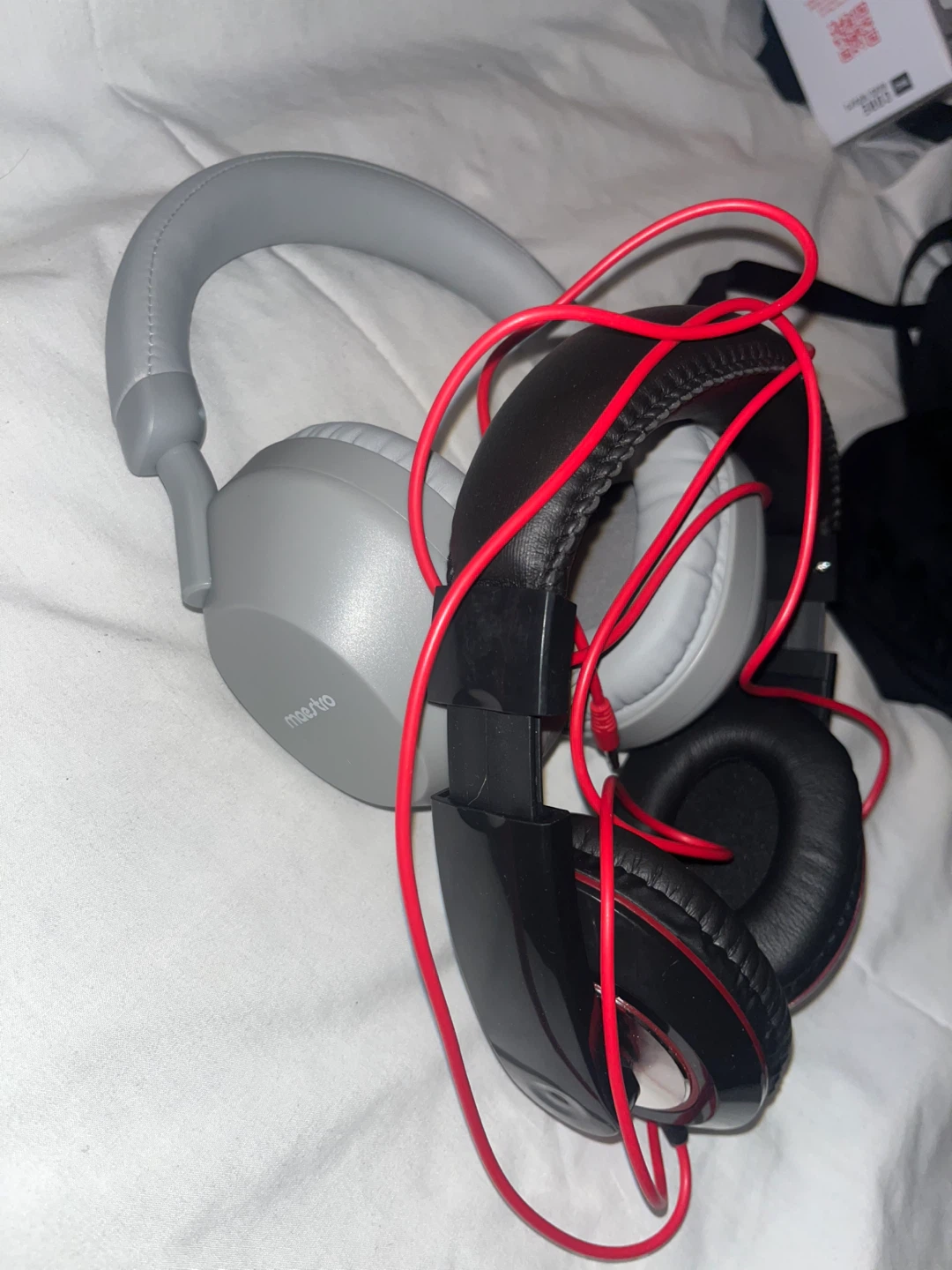 2 headphone combo - 1 wired 1 Bluetooth