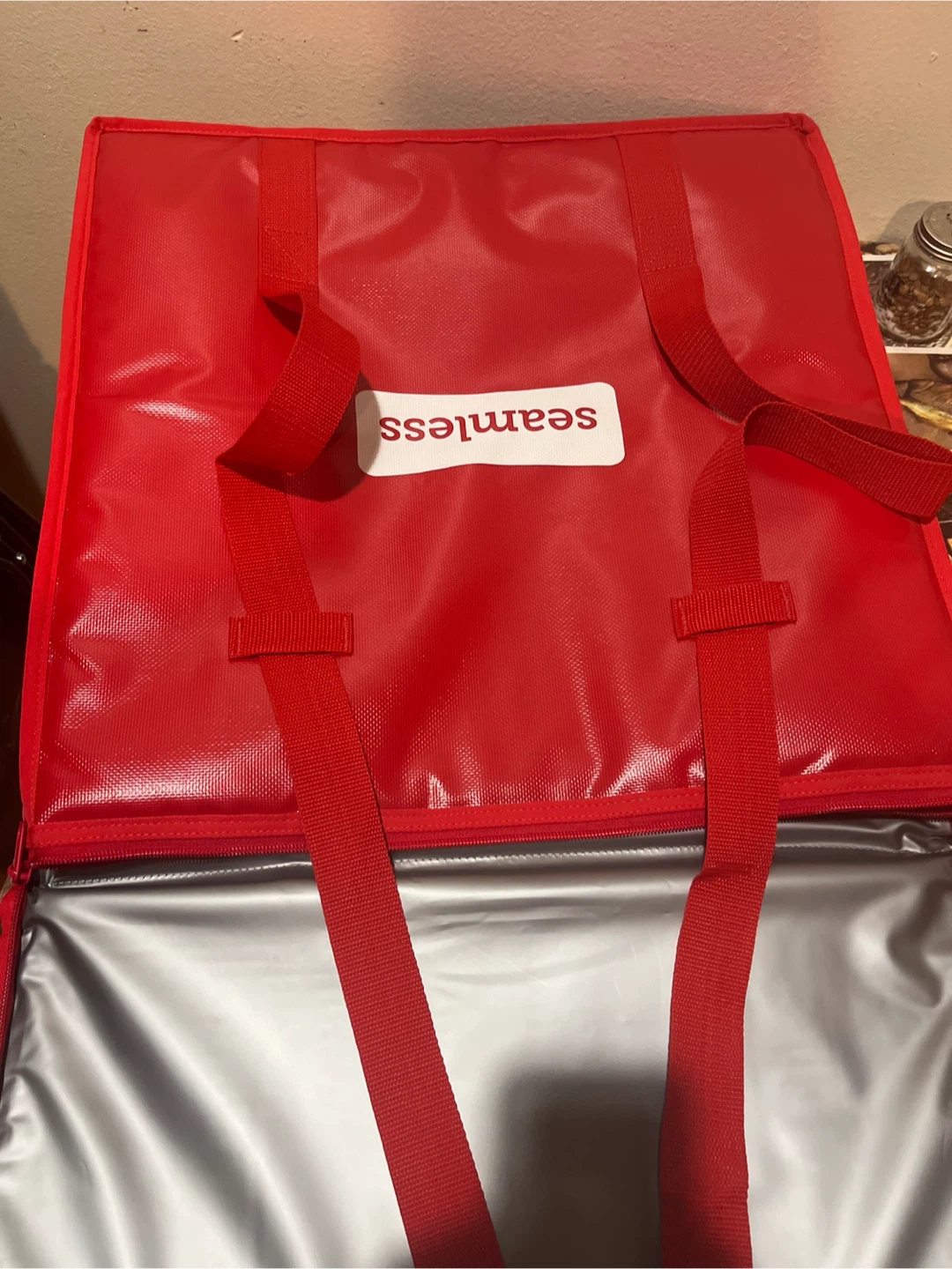 Seamless Red Insulated Delivery Bag