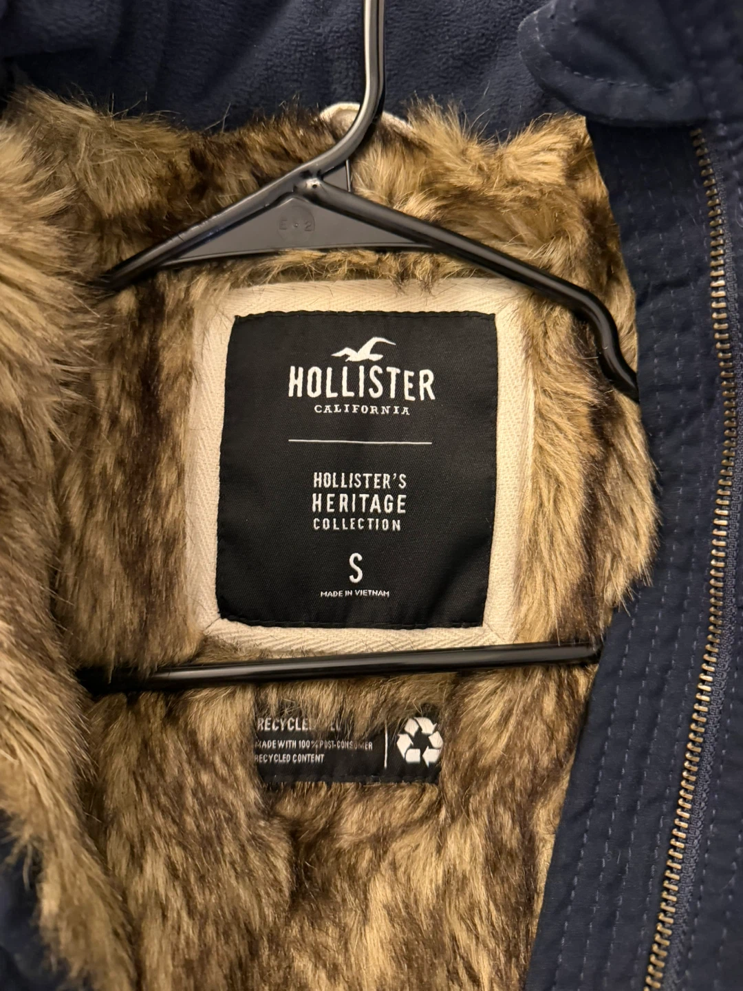 Hollister Women's Navy Parka with Faux Fur Lining - Size S - photo 3
