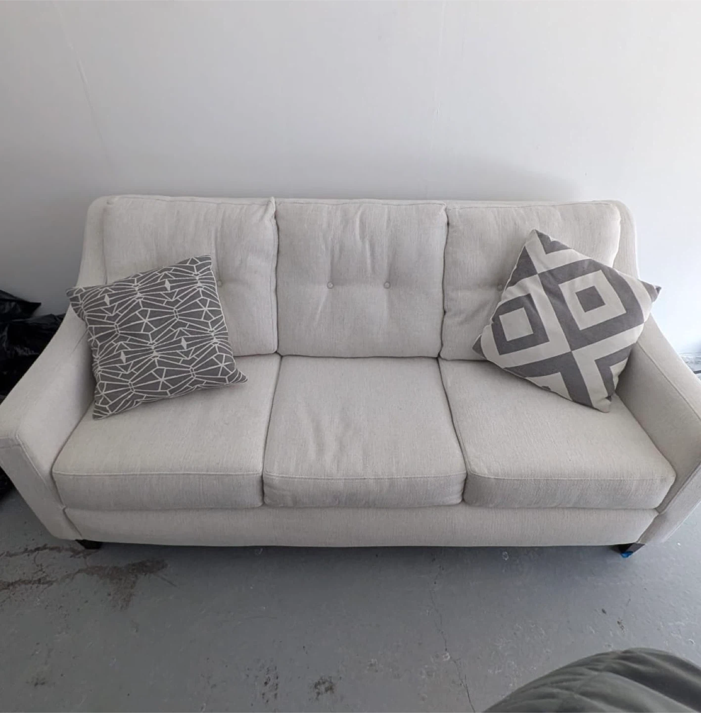 3-Seater Sofa with Accent Pillows - photo 2