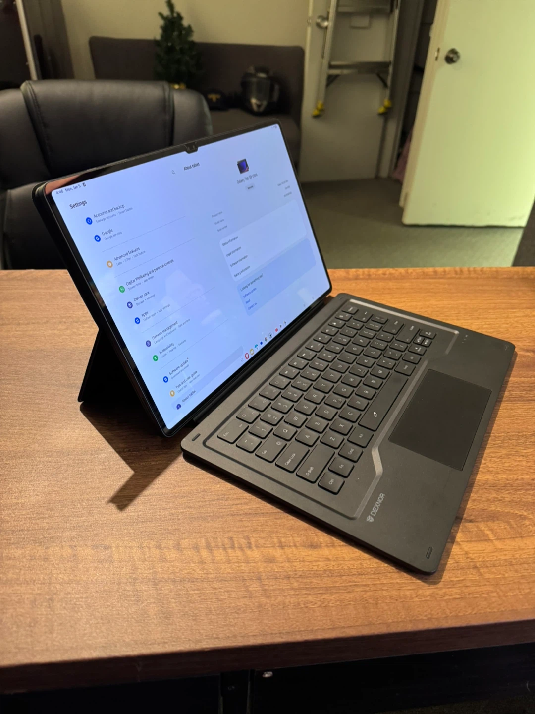 Samsung Galaxy Tab S9 Ultra 14.6” + keyboard/trackpad case