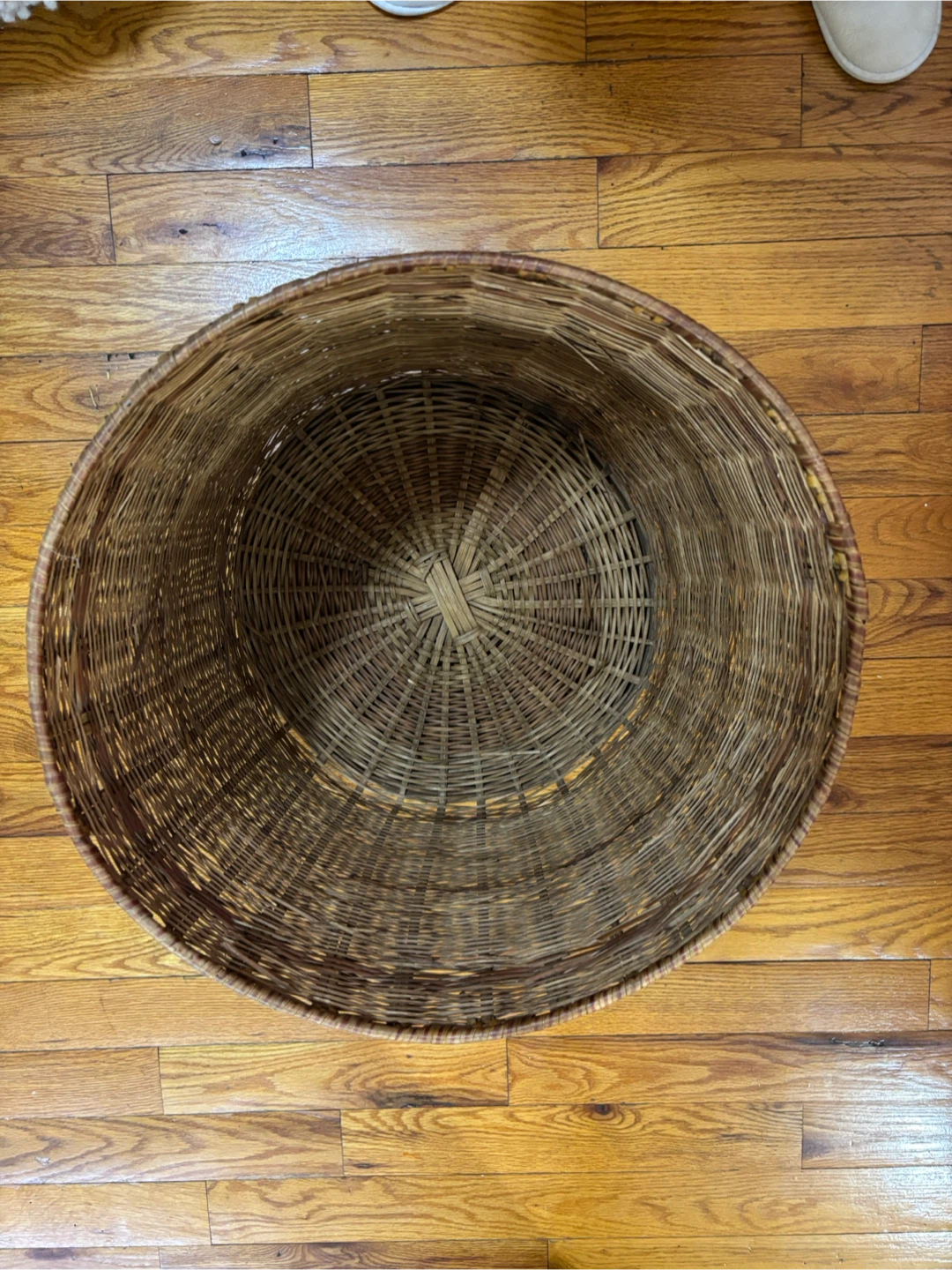 Two large woven wicker baskets - photo 5