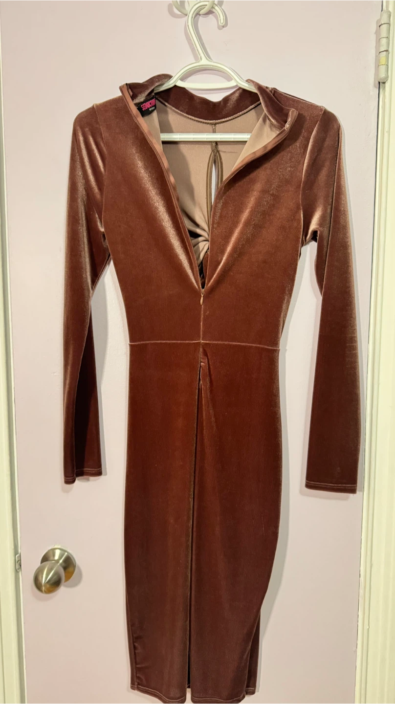Velvet Twist Cut-Out Dress - photo 5