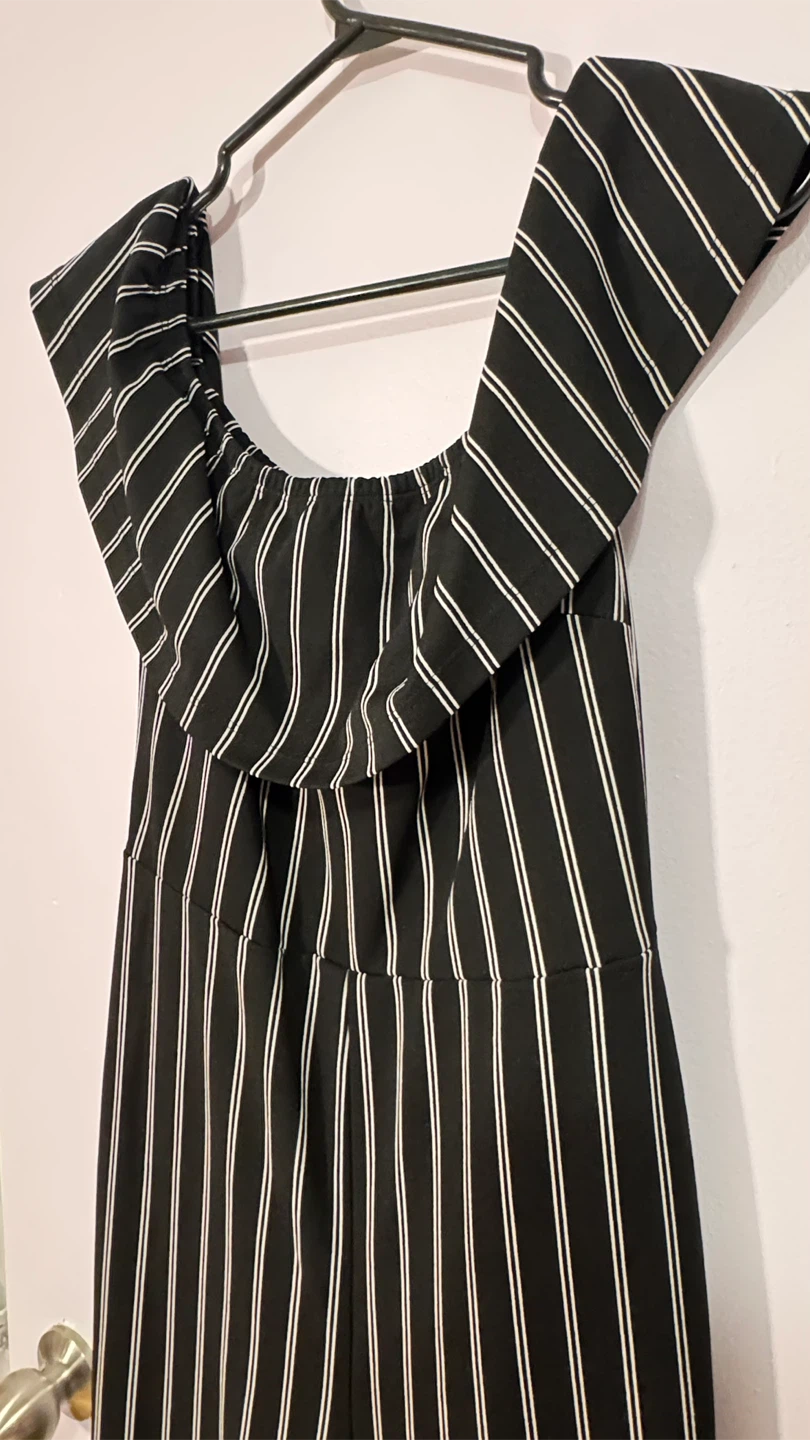 Guess Black and White Striped Jumpsuit - Medium - photo 3